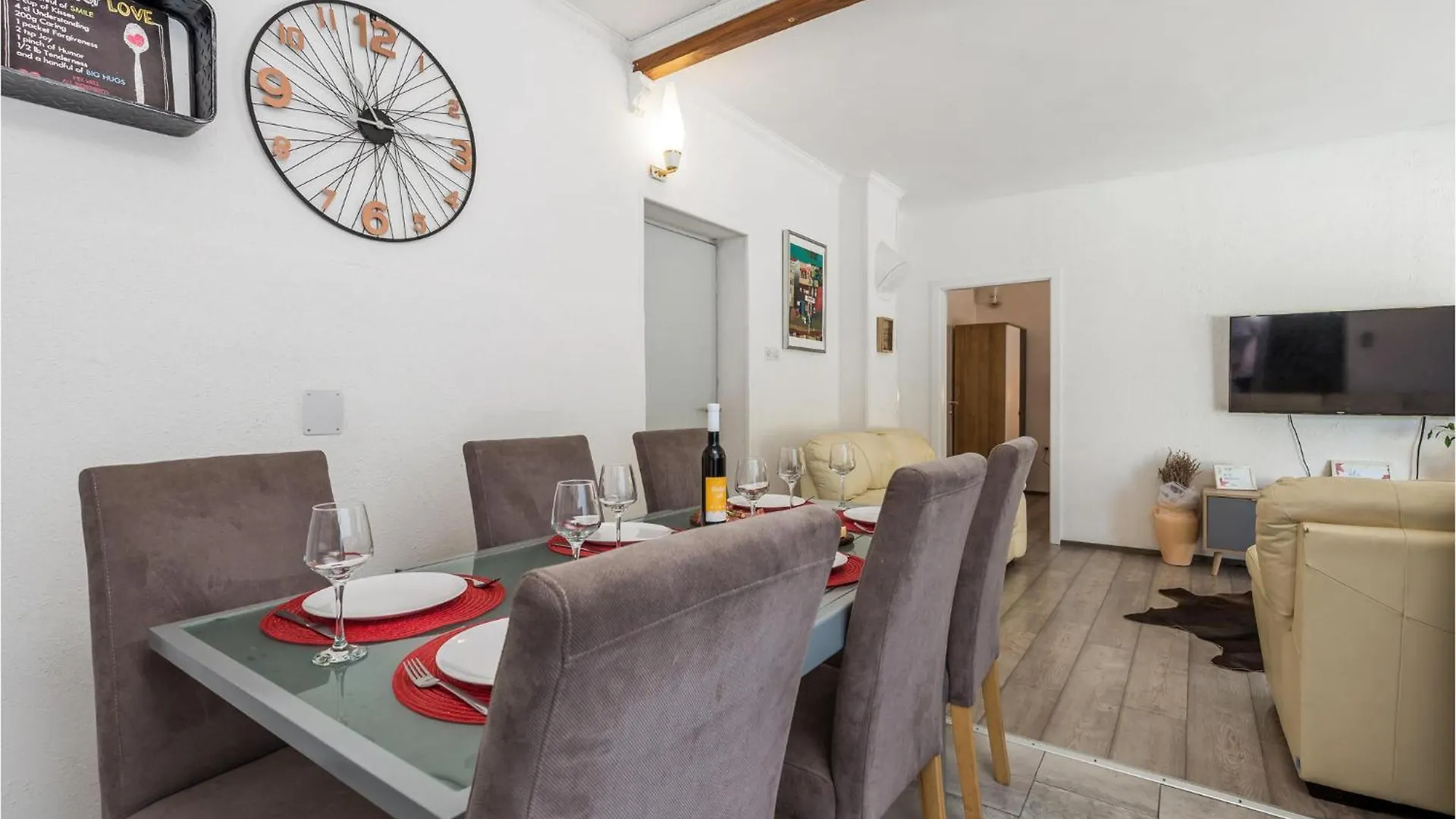 2 Bedroom Beautiful Apartment In Rijeka